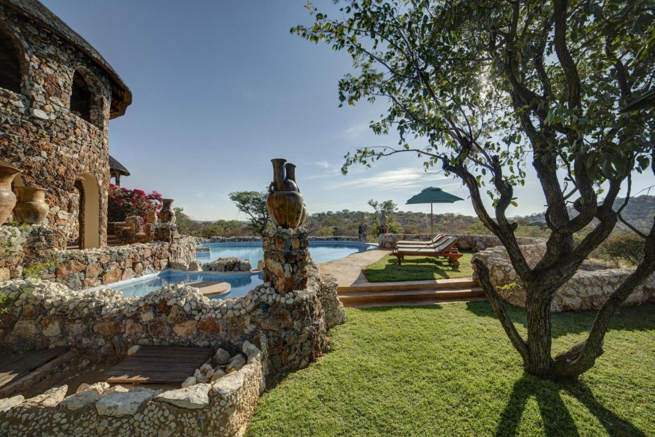 Eagle Tented Lodge & Spa オカウクエジョ エクステリア 写真