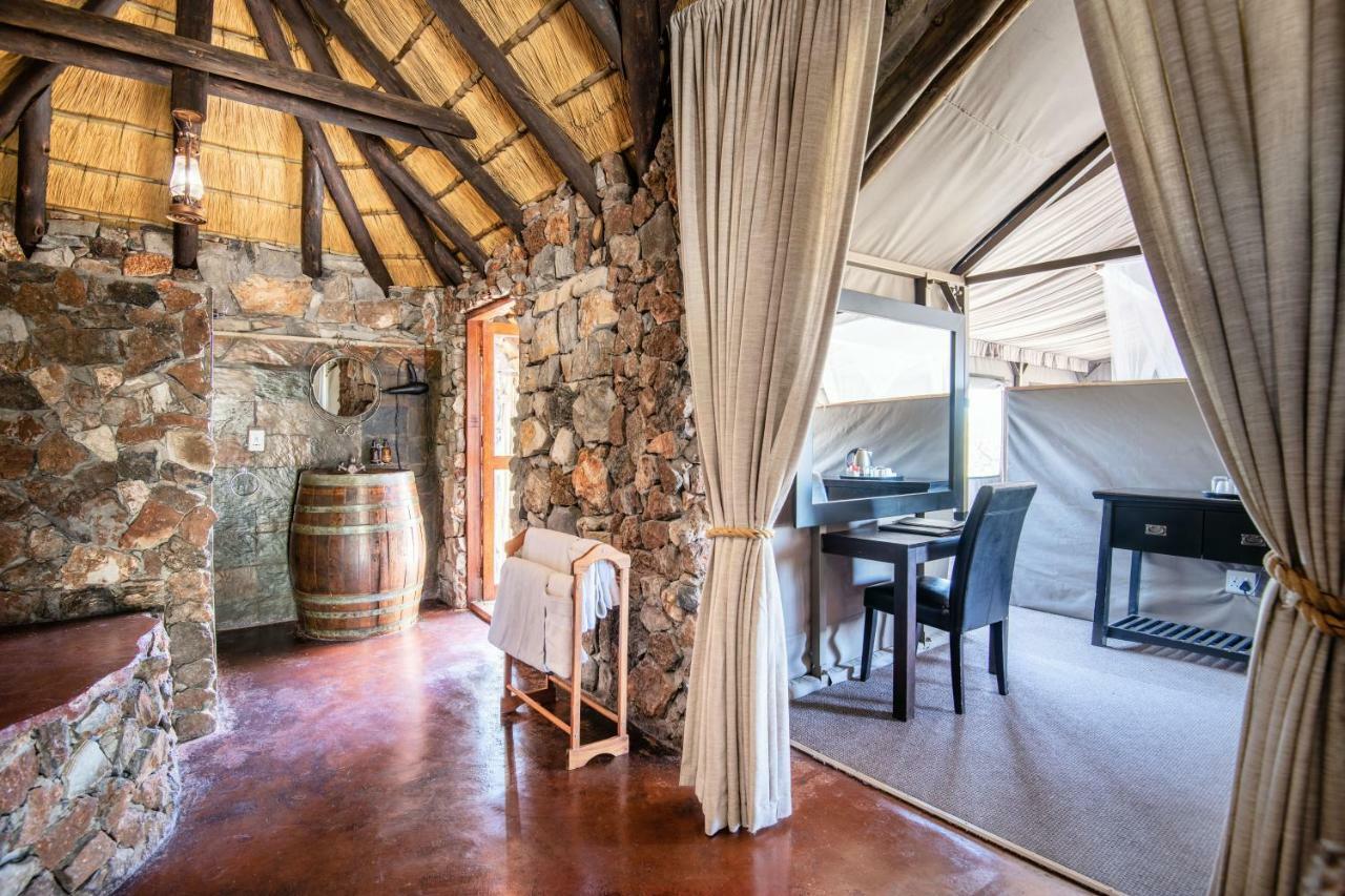 Eagle Tented Lodge & Spa オカウクエジョ エクステリア 写真