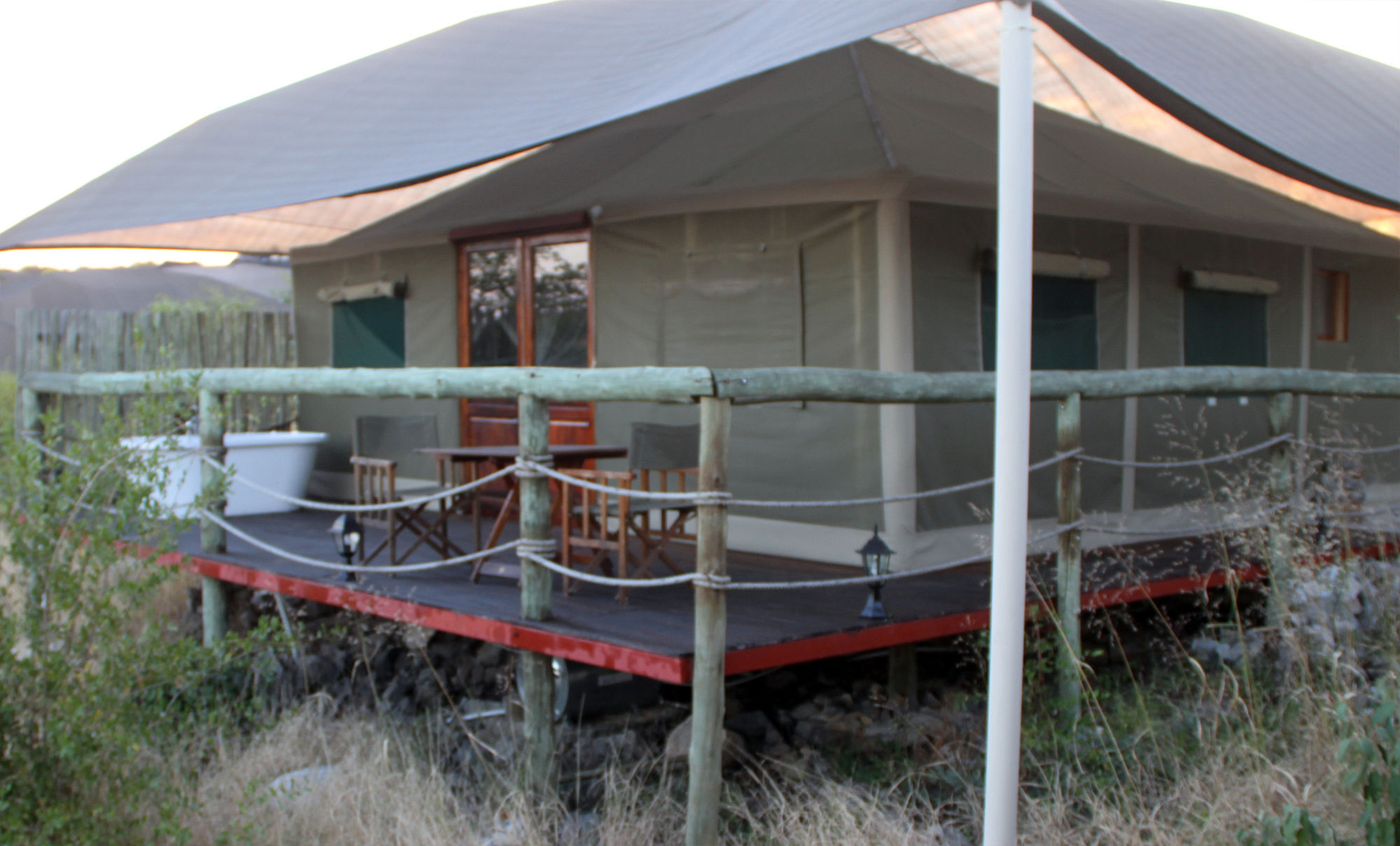 Eagle Tented Lodge & Spa オカウクエジョ エクステリア 写真